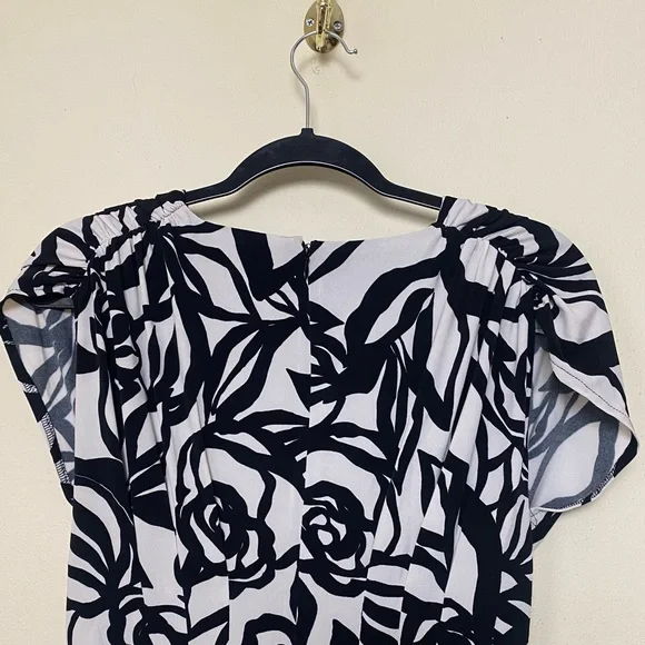 NWT  Maggy London Black and Cream Leaf Print Midi Dress Sz 4 - Picture 7 of 14